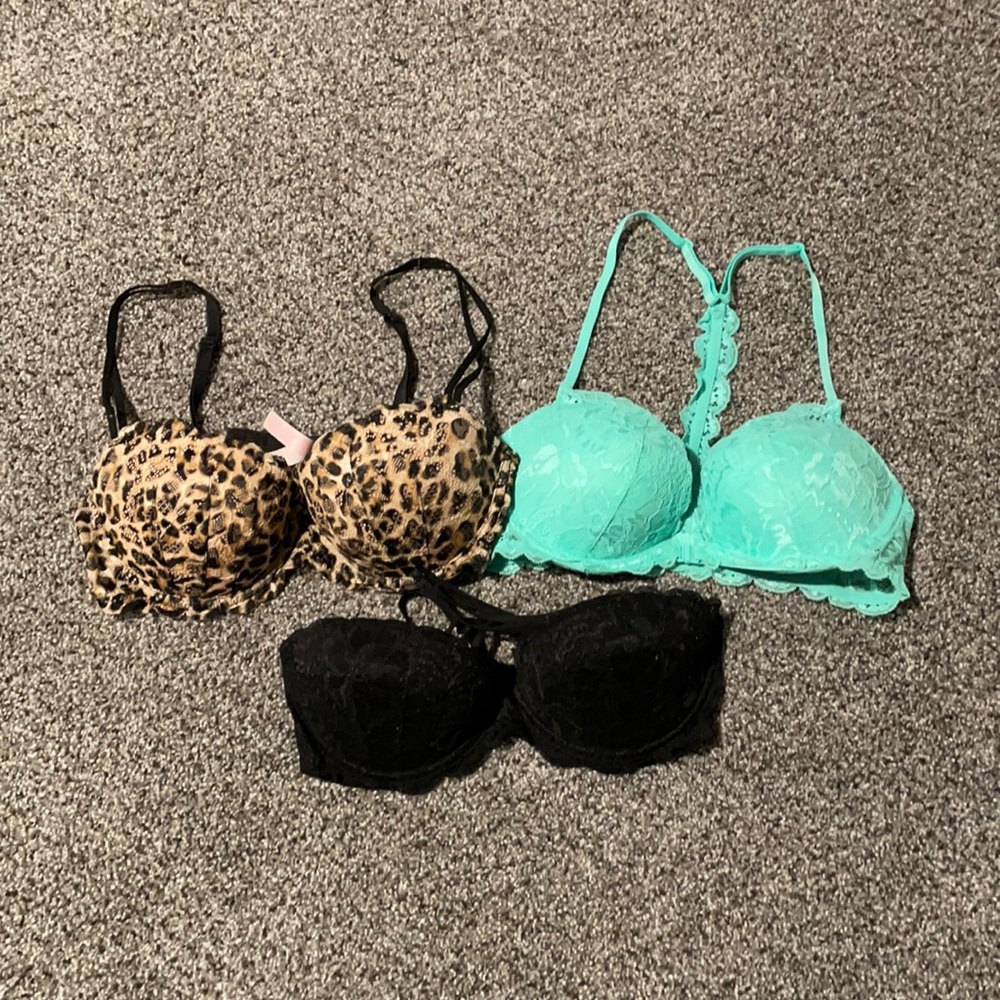 Sexy lace PINK Victoria’s Secret bras 💋